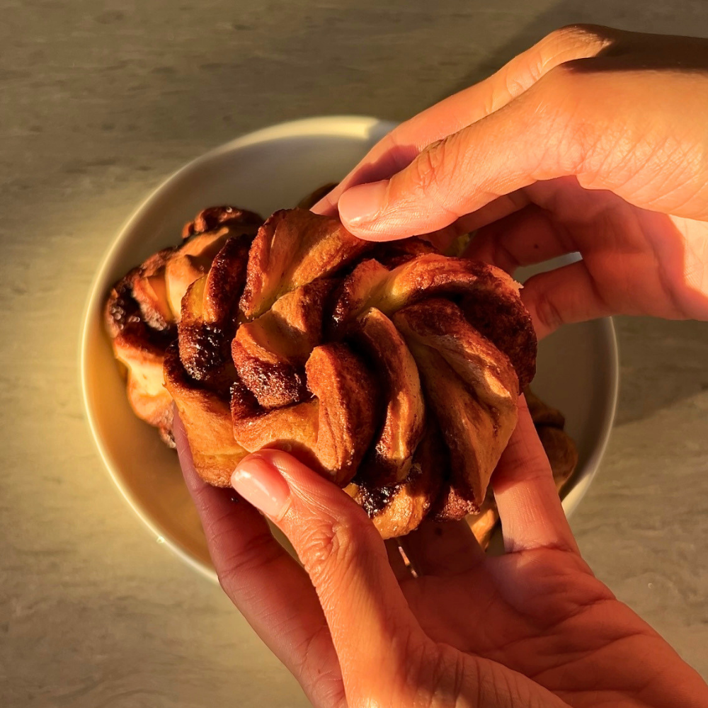 Air Fryer Cinnamon Rolls